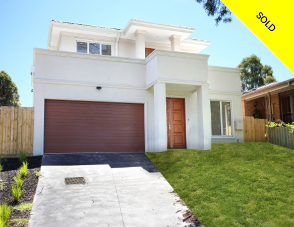 Surrey Hills  Golden Location House 